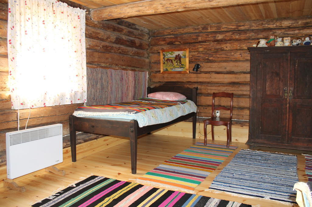 Maenni Summerhouse Kassari Szoba fotó