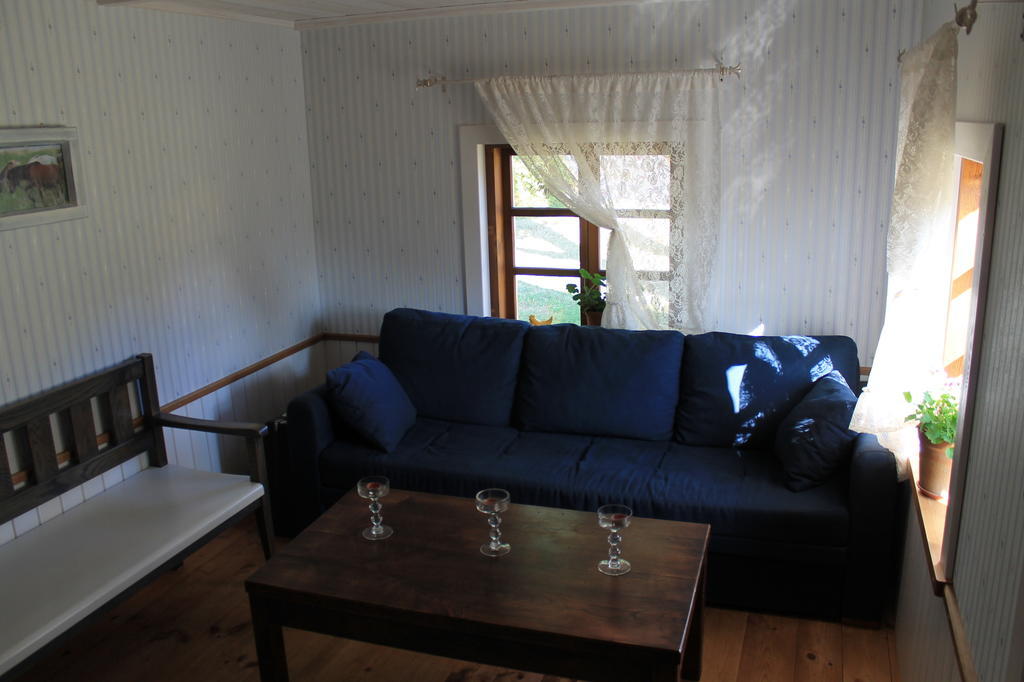 Maenni Summerhouse Kassari Szoba fotó